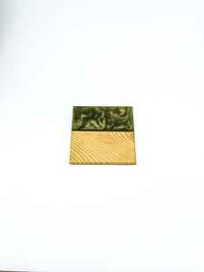 Sous-verre en résine de luxe conçu avec du bois d'acacia et du bois de manguier alliant beauté naturelle et résine - Product Image 5