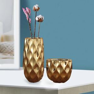 Vase à fleurs en métal en fer antique côtier tendance de l'industrie Article décoratif pour la décoration du salon et de la chambre à coucher - Product Image 3