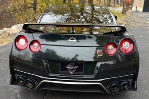 Nissan GT-R T-Spec d'occasion haut de gamme 2021, environ 7 900 milles, V6 bi-turbo, transmission intégrale - Product Image 3