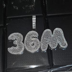 จี้เพชรโมอิสซาไนต์ทรงบาแกตต์ VVS ชุบทองคำขาว เงินแท้ 925 สลักอักษรตามสั่ง สไตล์ฮิปฮอป สำหรับผู้ชาย ราคาพิเศษ - Product Image 5