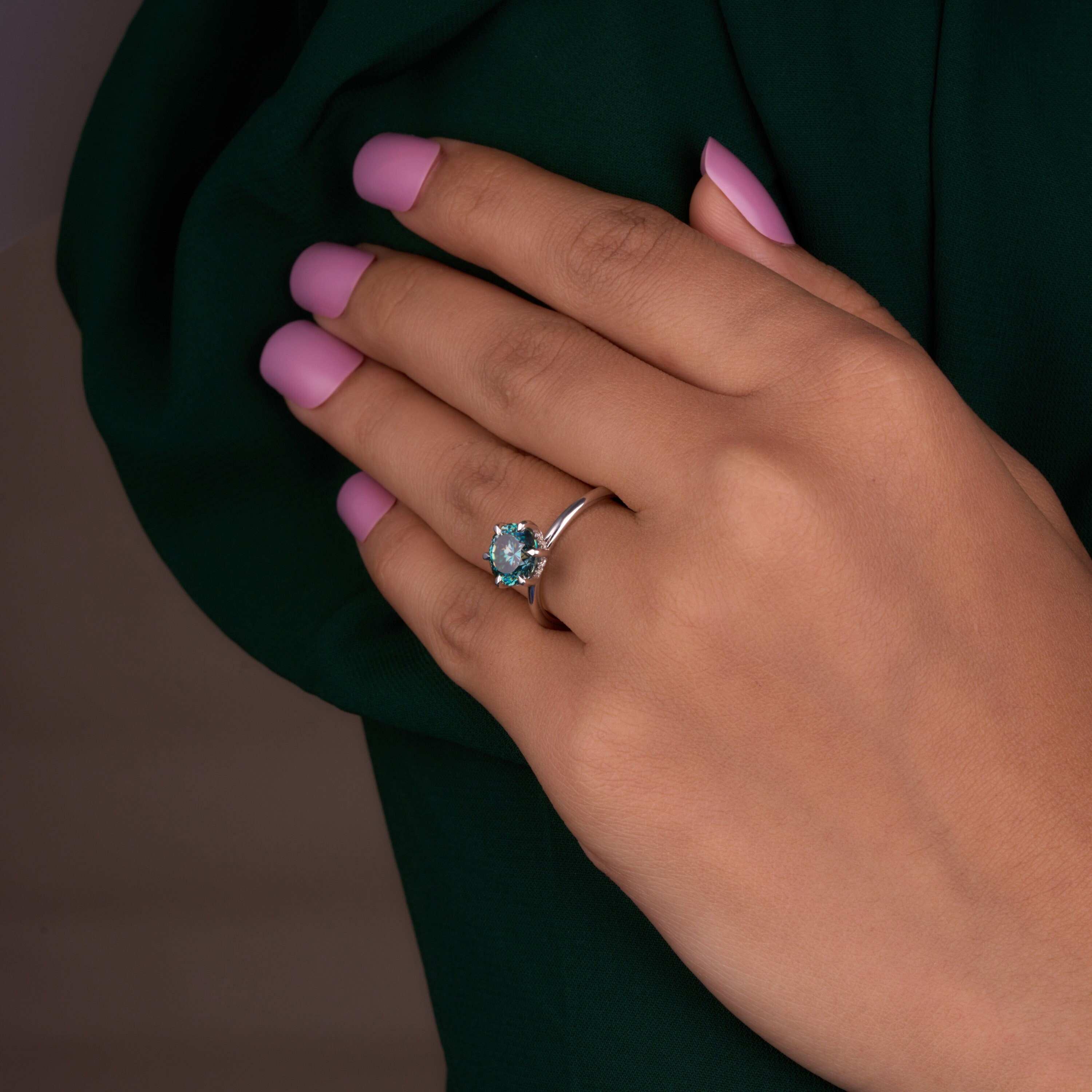 สีเหลืองทอง