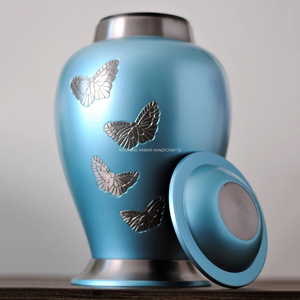 Papillons en argent cendres humaines urne funéraire laiton gravé bleu sarcelle mémorial adulte urne funéraire fabriqué à la main fournisseur exportateur - Product Image 2