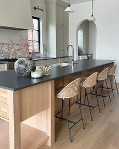 Silla de Bar moderna Nove fabricada en marco de aluminio y material de mimbre de ratán de calidad con acabado natural para uso interior y exterior. - Product Image 6