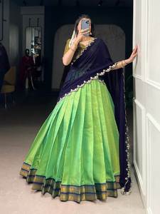 Lahenga Choli Dupatta en tissage Zari de Kanchipuram, style doux, ample, longueur au sol, taille naturelle pour la saison d'automne - Product Image 5