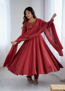 Salwar pour femmes en soie Chanderi pure romaine, longueur au sol, coupe classique, style traditionnel, pour les occasions de mariage et de fête, séchage rapide, infroissable - Product Image 5