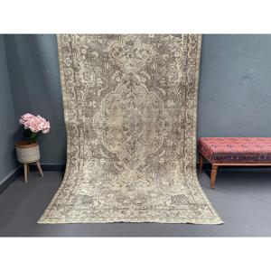 Tapis vintage 5x8,5 pieds, tapis persan turc brun en laine - Product Image 1