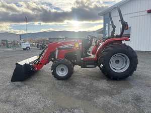 Tractor Massey Ferguson 2M.50 2025: Potencia Utilitaria Compacta con Versatilidad Avanzada - Product Image 2