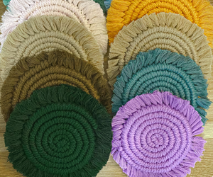 Posavasos de flecos de macramé, posavasos tejido, algodón suave, tapete de vela de macramé, Decoración de mesa Bohemia - Product Image 1