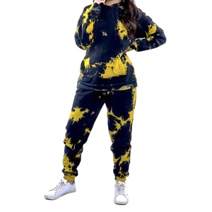 Ensemble de survêtement à capuche 2 pièces pour femme, qualité supérieure, sur mesure, design entièrement sublimé, tenue d'hiver imprimée en polyester 2027 - Product Image 1