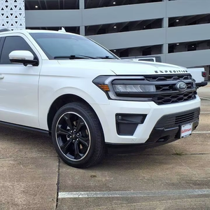 Ford Expedition Limited 2023 Usada en Buen Estado, SUV 4x4 de 4 Puertas - Product Image 1