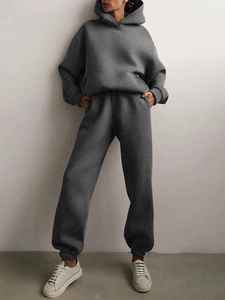 Ensemble pantalons de survêtement et sweats à capuche d'hiver Vêtements pour femmes Vêtements surdimensionnés personnalisés 2 pièces Vêtements de créateurs Ensemble de vêtements de détente pleine longueur pour femmes - Product Image 3