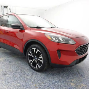 Voiture d'occasion de qualité et abordable, Ford Escape SE 2022, conduite à gauche - Product Image 1