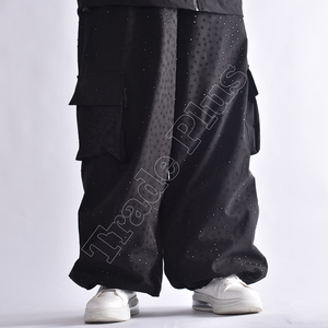Pantalon cargo noir respirant pour homme, taille à cordon, style outdoor en polyester - Product Image 4