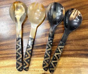 Cuchara de cuerno ecológica para servir en la cocina, utensilio de cuerno natural para servir alimentos. - Product Image 1