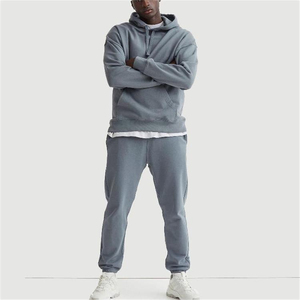 Ensemble de jogging d'hiver en polaire 100% coton pour hommes, avec logo personnalisé, sweat à capuche uni et pantalon de survêtement avec motif uni, teint en plaine - Product Image 1