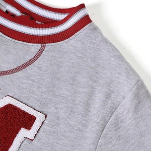 Sweat-shirt d'hiver en molleton gris de haute qualité à col rond et poches pour femmes, idéal pour les universités et les collèges - Product Image 4