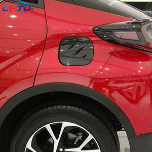 Accesorios de coche con aspecto de carbono ABS, Kits de carrocería de decoración, tapa de tanque de combustible de aceite para <span class=keywords><strong>Toyota</strong></span> <span class=keywords><strong>CHR</strong></span> <span class=keywords><strong>GR</strong></span> <span class=keywords><strong>Sport</strong></span> AX10 AX50 2018-2022 - Product Image 1