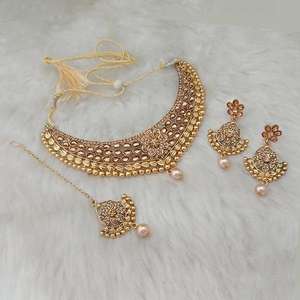 Kriaa Brown Stone Gold Plated Fine Jewelry Set con Maang Tikka 1107966 - Product Image 1