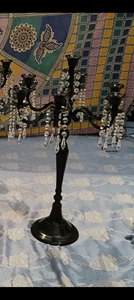 Bougeoir dernier style léger de luxe en noir poli avec des perles de cristal fabriqué à la main élégant avec une finition d'excellente qualité - Product Image 2