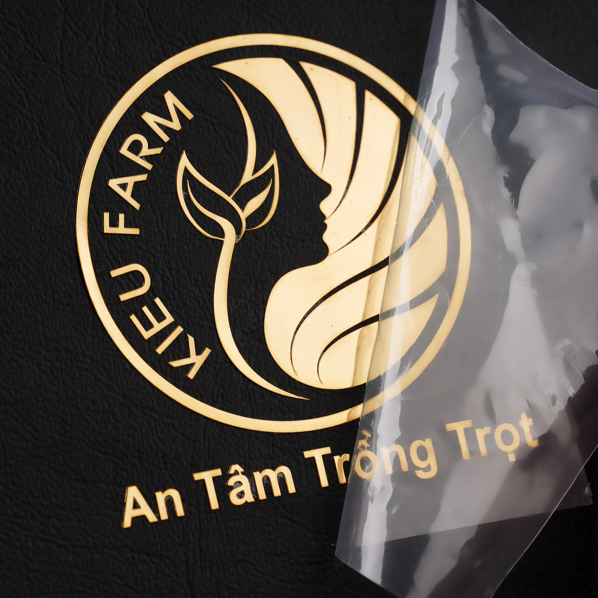 Personalized Metallic Metal Transfer Stickers UV for Printing Gold Foil Adhesive Labels for Bicycles Cosmetic Packaging 3A