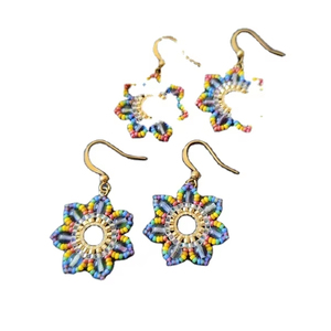 Pendientes bordados de joyería de moda de la India Pendientes de cuentas hechos a mano para mujeres y niñas de la India - Product Image 1