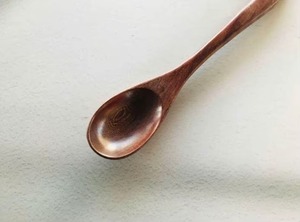 ช้อนตักอาหารทำจากไม้ธรรมชาติขนาดใหญ่สำหรับผสมคนและเสิร์ฟในห้องครัวและร้านอาหารพร้อมขาย - Product Image 5