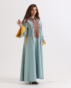 Vente en gros Abaya en satin de luxe personnalisée pour femmes petite vêtements islamiques manches à volants Dubaï inspiré de la mode modeste en soie turque - Product Image 3