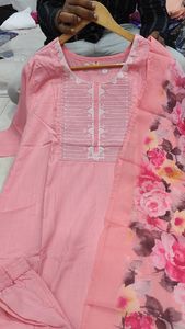 Rayonne flammée de qualité supérieure avec pantalon Kurti brodé et fabricant Dupatta d'Inde au taux le plus bas - Product Image 6