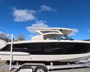 Chaparral 270 OSX 2025, Lancha de Lujo Usada, Barco de Trabajo, Cabina con Techo Rígido, Remolque Gratis, Motores Fuera de Borda JetDrive - Product Image 6