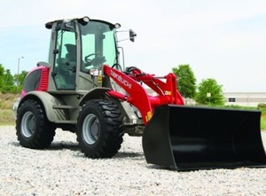 Cargadora de Ruedas Takeuchi Serie TW 65, Cabina Cerrada Confortable con Motor Principal y Componentes PLC, Cargadora de Troncos Confiable - Product Image 6