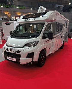Autocaravana de Lujo Usada 4X4 Todoterreno, Remolque RV, Casa Móvil, Acero Inoxidable, 1500 kg de Carga Útil, 4-6 Personas, La Mejor - Product Image 4