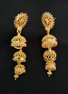 Nuevo juego de pendientes al por mayor Spot con pendientes Jhumka chapados en oro de 22CT, joyería para mujer, ropa de exportadores indios - Product Image 2