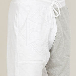 บริการ OEM กางเกงขาสั้นผู้ชายสไตล์ไฮสตรีท ผ้าฝ้าย ลายเรียบ กันยับ เป็นมิตรกับสิ่งแวดล้อม แห้งเร็ว สินค้ามาใหม่ ออกแบบตามสั่ง - Product Image 5