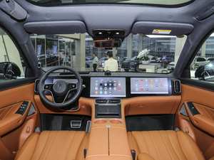 Vehículo Eléctrico de Energía Nueva Usado 2025 en Buenas Condiciones, Bajo Kilometraje, Listo para Conducir, Calidad Perfecta xx - Product Image 3