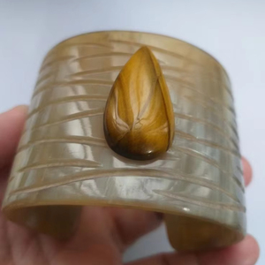 Brazaletes y pulseras de cuerno de búfalo modernos Artesanía de estilo clásico Venta al por mayor Nueva moda - Product Image 1