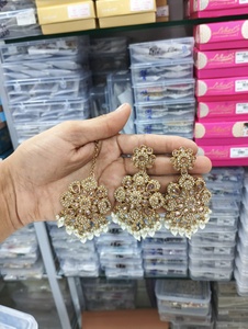 ชุดสร้อยคอไข่มุกชุบทองสง่างามเครื่องประดับสำหรับเจ้าสาวที่ซับซ้อนสำหรับงานแต่งงานและพิธีแบบดั้งเดิม - Product Image 3