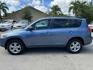 Toyota Rav 4 Base 4WD 2012 / Disponible à la vente avec faible kilométrage, moteur essence / Véhicule d'occasion en excellent état, sans accident ni problème - Product Image 2