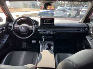 Honda Civic Sport CVT d'occasion propre 2025 - Product Image 5