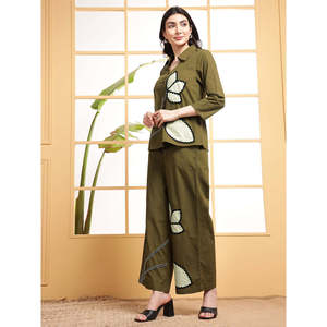 Conjunto de 2 Piezas Deebaco para Mujer, Color Oliva, Bordado Floral, Camisa de Manga Tres Cuartos con Pantalones, Atuendo Casual de Primavera/Verano - Product Image 4