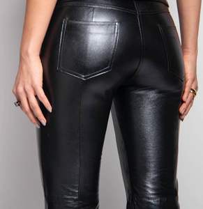 Pantalons en cuir pour filles de la meilleure qualité avec un design de logo personnalisé pour les femmes - Product Image 1