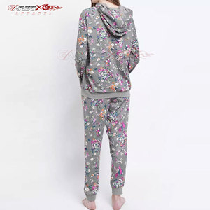 Chándal de Invierno para Mujer con Sublimación, Pantalones a Juego, Ligero, 100% Poliéster, Transpirable, Diseño con Capucha, Cierre con Cordón - Product Image 2