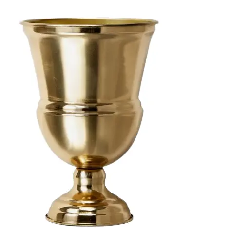 Glossy Gold Finishing Wine Glass Chalice Brass Indian Manufacturing Religious Metal Cup with Stand Wine Metal Glass Goblet