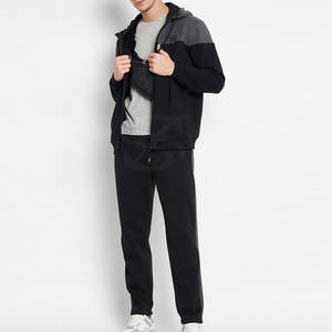 Ensemble de survêtement pour homme décontracté avec un tissu doux et un style tendance, idéal pour une utilisation en intérieur, en extérieur et en voyage - Product Image 4