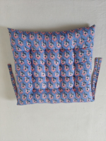 Coussin de chaise matelassé en coton bleu à motifs floraux, imprimé à la main, écologique, non toxique, garni de fibres 100 % polyester, pour lecture et repos au lit