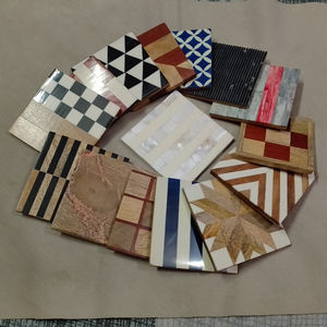 L'exportateur indien en gros propose un nouveau design classique de forme carrée en bois sous-verre ensemble de coussins en résine accessoires de décoration de table vente - Product Image 4