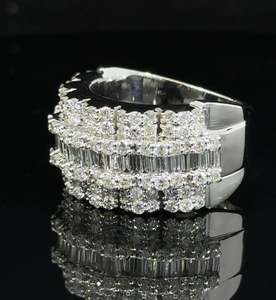 Anillo nupcial de oro blanco de 14K con baguettes redondos Ocasión DE BODA Nuevo diseño para mujeres con moissanita y plata esterlina - Product Image 2