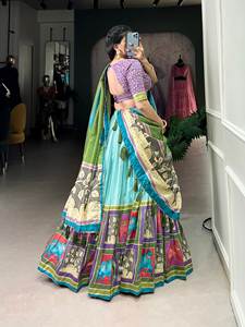 Hermoso Lehenga Choli Con Kalamkari Con Trabajo De Aluminio - Product Image 2