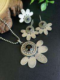 Collier fait main avec plaqué argent 925 avec argent ressemblant bijoux oxydés antiques en laiton pour mariage et fête - Product Image 2