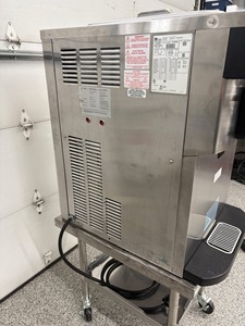 Machine à glace molle commerciale, 3 saveurs, en acier inoxydable, équipement de dessert pour café et restaurant - Product Image 5