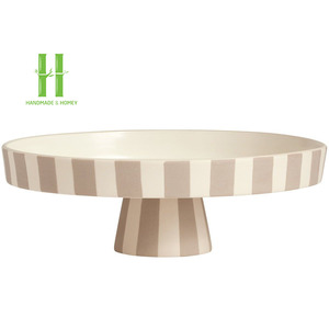 Nouveau Design 2025 Laque Écologique Rond Style Bohème Personnalisé 5 Pièces Plateau De Service OEM Plats Assiettes À La Main Vietnam HNH - Product Image 3